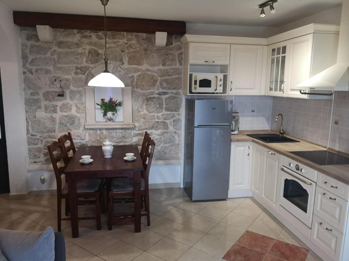Vila Divna Podgora Luaran gambar